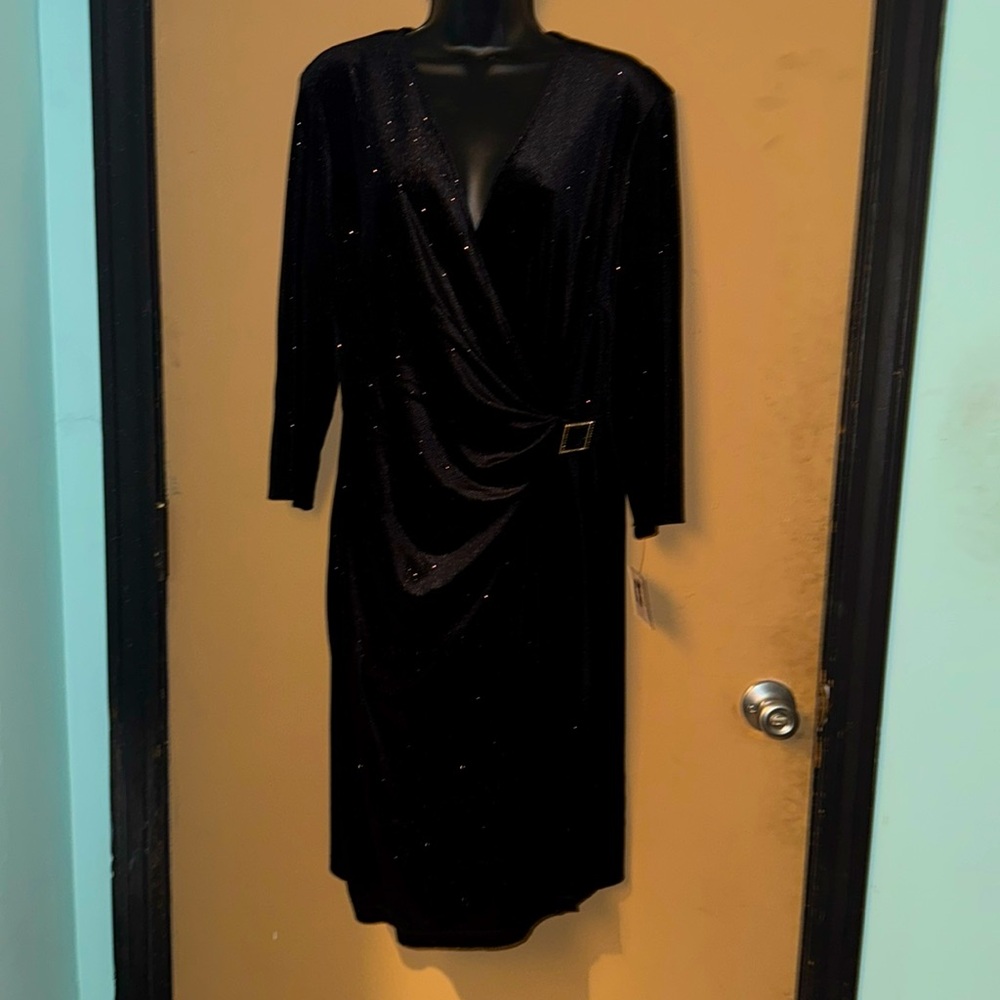 BNWT Anne Klein wrap dress